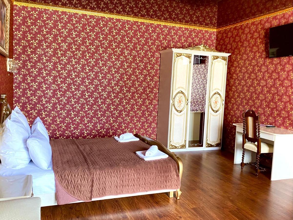 פולטבה Hotel Royal מראה חיצוני תמונה