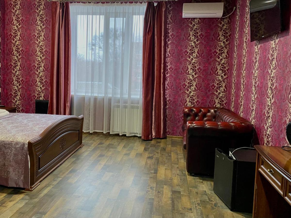 פולטבה Hotel Royal מראה חיצוני תמונה