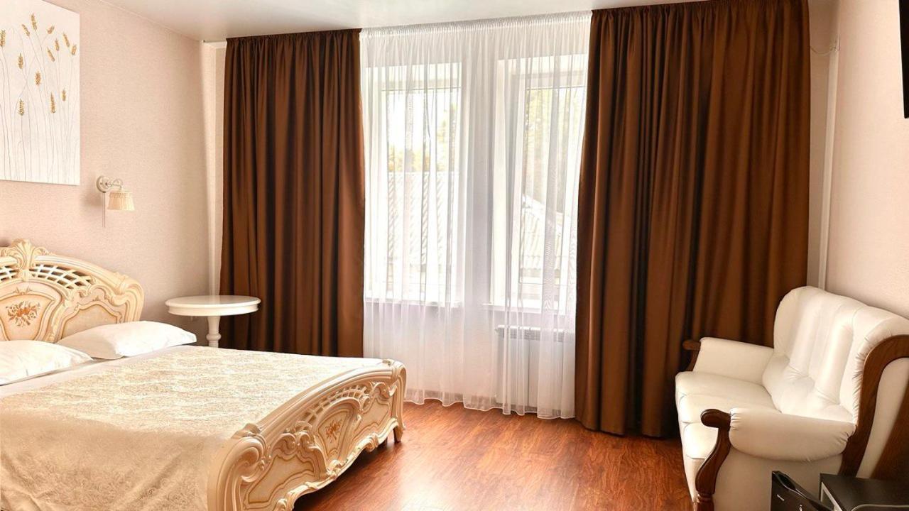פולטבה Hotel Royal מראה חיצוני תמונה